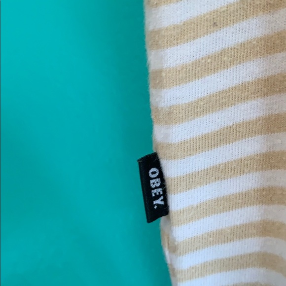 OBEY T-shirt - Picture 3 of 5